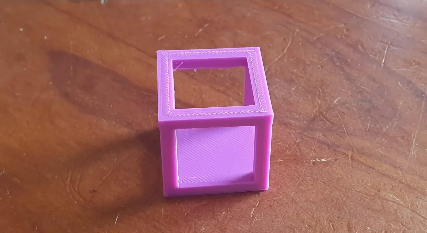 Hollow Cube: مکعبِ توخالی برای تست رترکشن و پلزنی در پرینتر سه بعدی