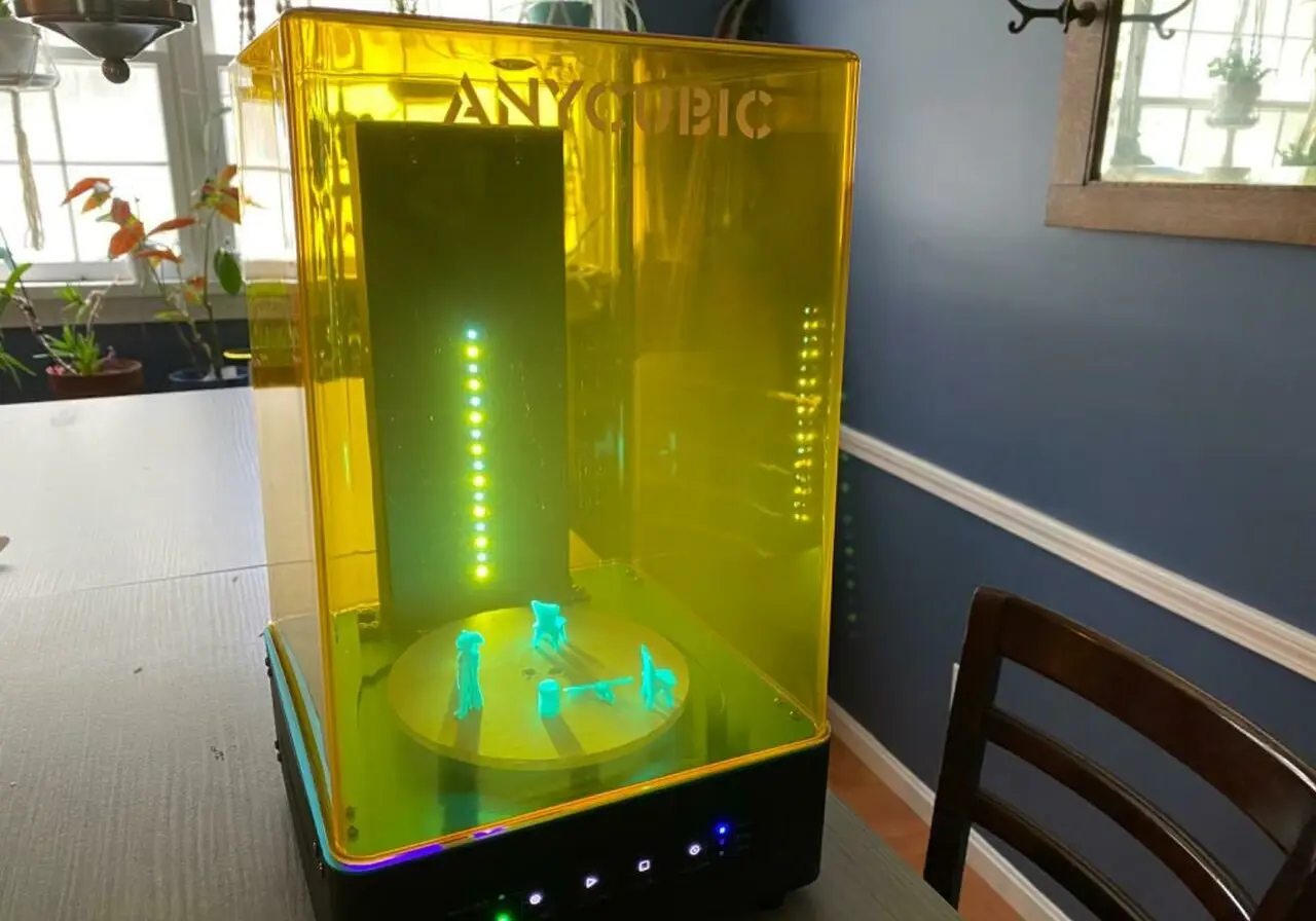 دستگاه کیور Curing Station بهترین گزینه برای کنترل زمان پخت رزین