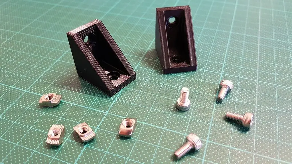 ارتقای پرینتر سه بعدی با براکت گوشه‌ای (Corner Bracket) ثبات بیشتر برای دقت بالاتر